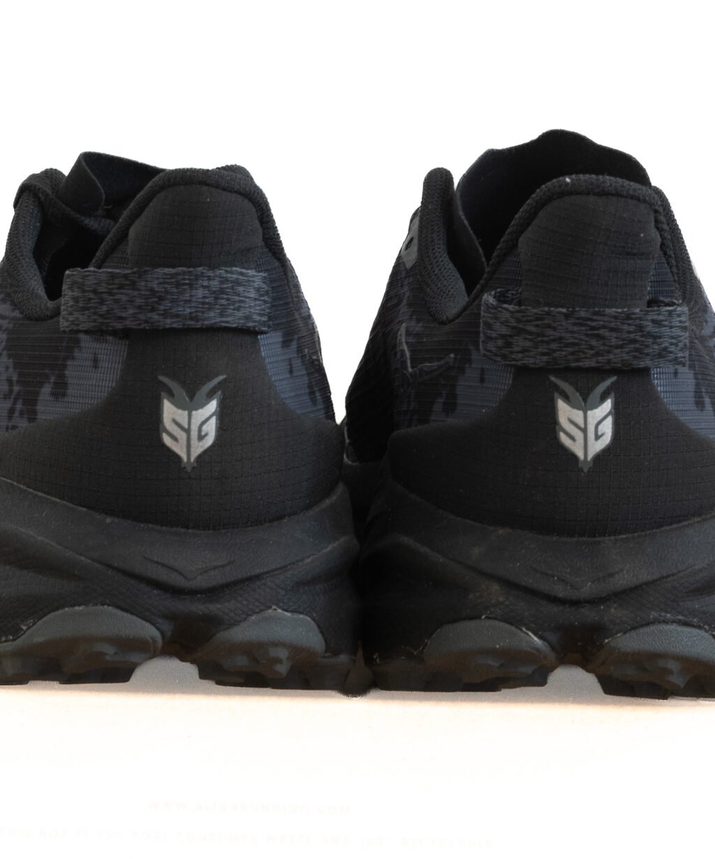 Trailové běžecké boty Hoka Speedgoat 6 Y, vel. 40 2/3 - Obrázek 3